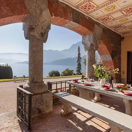 Gaeta Luxury Sleeps 8 Guests