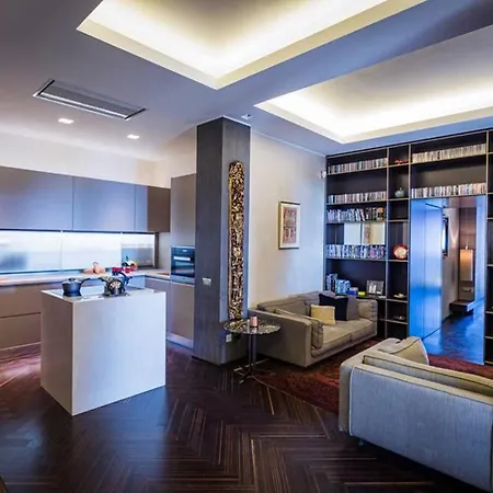Gaeta Luxury Sleeps 8 Guests Apartment