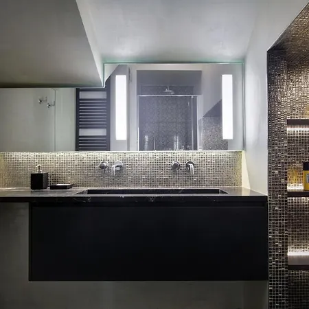 Gaeta Luxury Sleeps 8 Guests *