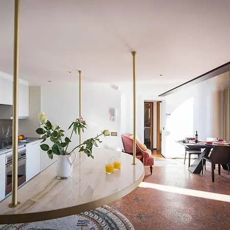 Gaeta Luxury Sleeps 8 Guests *