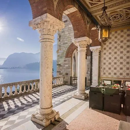 Gaeta Luxury Sleeps 8 Guests Appartement
